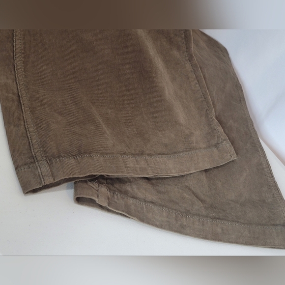 Free People Jolene Corduroy Flare Bellbottoms  in Light Military Green - Size 31 - Picture 9 of 12